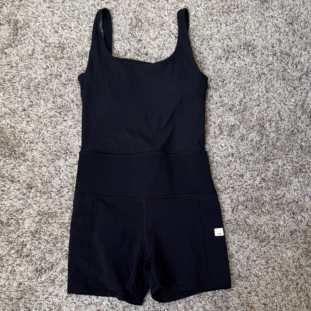 NWOT Vuori onesie